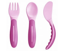 MAM Baby's Cutlery (Πιρουνάκι - κουταλάκι - μαχαιράκι ) Για Βρέφη Από 6 Μηνών & Άνω Συσκευασία των 3 Τεμαχίων χρώματος ρόζ 