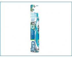 Oral-B Pro-expert Cross Action Οδοντόβουρτσα για 8+ ετών (Soft) για αγόρι