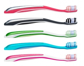 Jordan Shiny White Οδοντόβουρτσα για λευκά κάτασπρα δόντια Medium