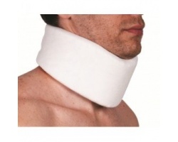 ADCO Αυχενικό κολλάρο Μαλακό 01100, Μέγεθος small 30-34cm, Χρώμα Λεύκο, 1 τεμάχιο ADCO Αυχενικό κολλάρο Μαλακό 01100, Μέγεθος small 30-34cm, Χρώμα Λεύκο, 1 τεμάχιο