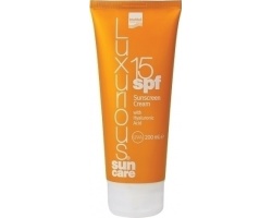 Intermed Luxurious Sun Care Body Cream SPF15 Αντηλιακή Κρέμα Σώματος με Υαλουρονικό Οξύ, 200ml