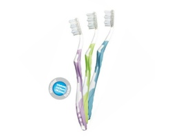 ELGYDIUM Whitening Soft Οδοντόβουρτσα με ίνες για πιο λευκά δόντια 1 τεμάχιο  ELGYDIUM Whitening Soft Οδοντόβουρτσα με ίνες για πιο λευκά δόντια 1 τεμάχιο
