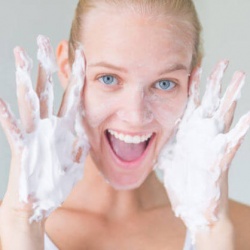 Αφροί Καθαρισμού Προσώπου